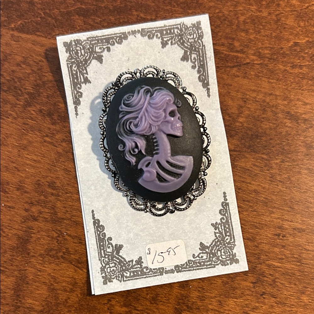 Vintage Style Purple Skeleton Cameo Brooch Pin - NWT